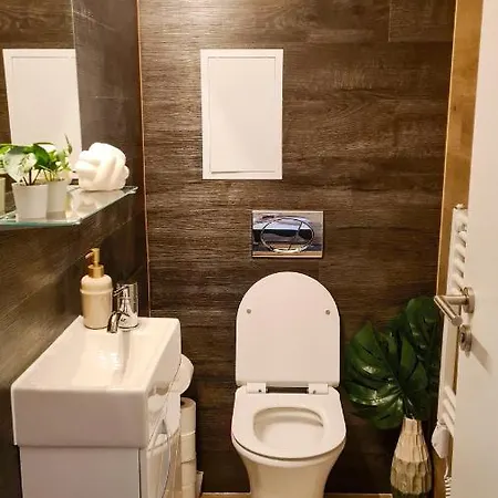 Apartmanica Double In&out, Swimming Pool, Balcony, 4* Aparthotel, Lägenhet Bansko