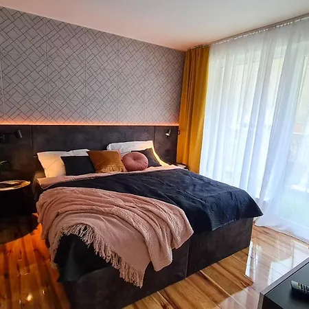 Lägenhet Apartmanica Double In&out, Swimming Pool, Balcony, 4* Aparthotel,