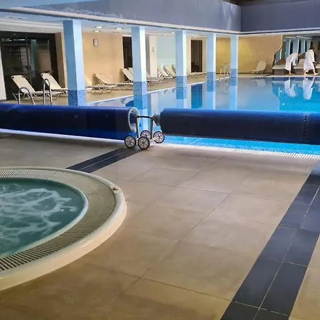 Daire Apartmanica Double In&out, Swimming Pool, Balcony, 4* Aparthotel, *